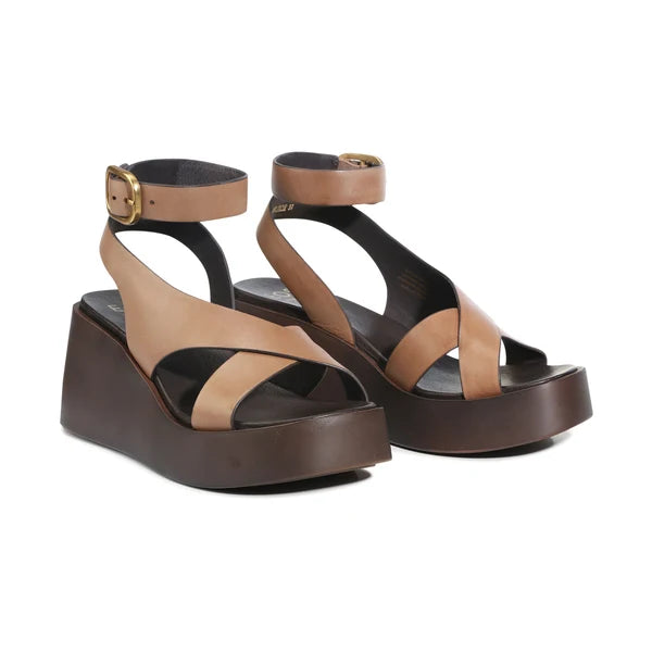 Arielle Sandal