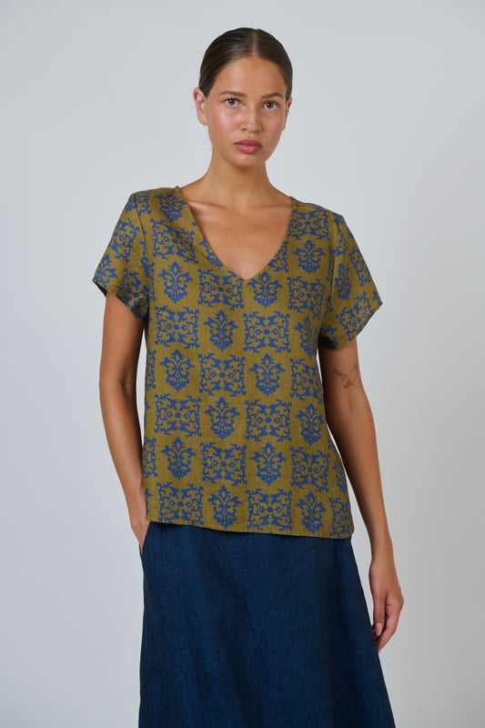 GA729 V-Neck Linen Top
