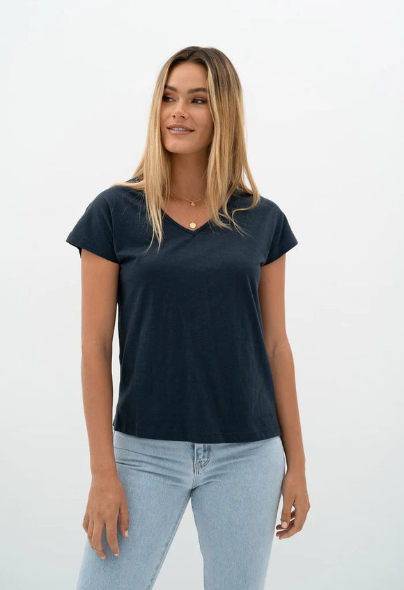 Must Have V-Neck SS23